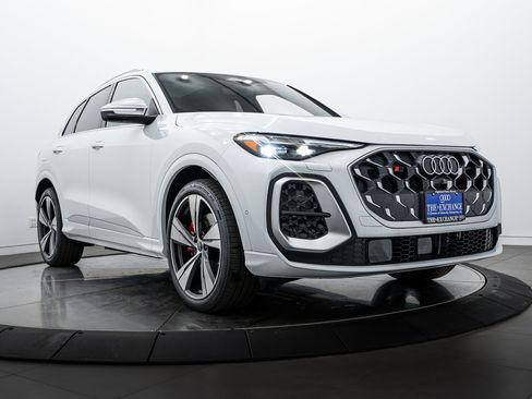 New 2025 Audi SQ5 Premium Plus image 1