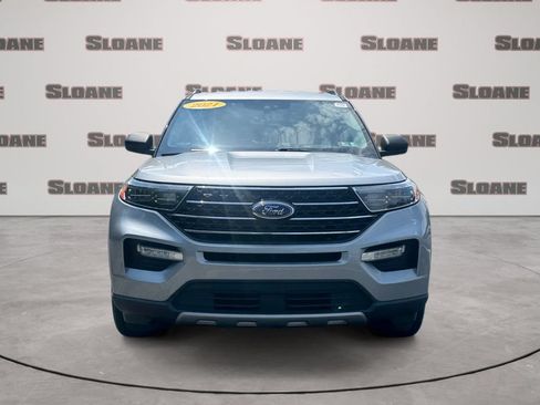 Used 2021 Ford Explorer XLT w/ Equipment Group 202A AWD/4WD image 8
