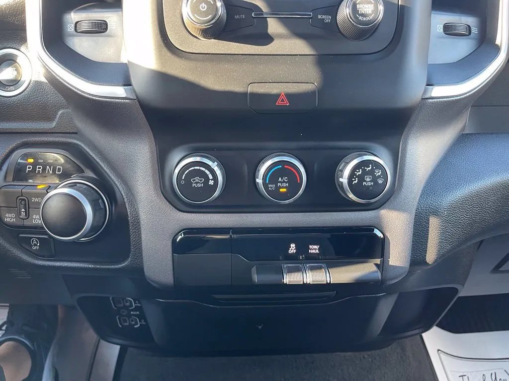 Used 2023 RAM 1500 Big Horn AWD/4WD image 28