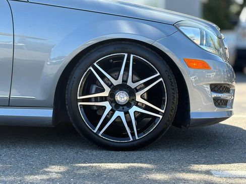 Used 2013 Mercedes-Benz C 250 Sedan image 32