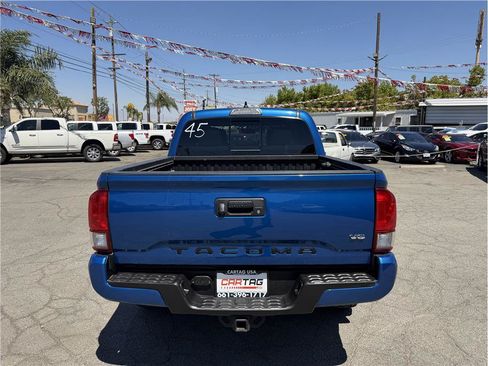 Used 2017 Toyota Tacoma TRD Sport w/ Tow Package RWD image 9