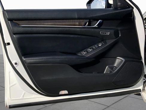 Used 2021 Honda Accord Touring image 21
