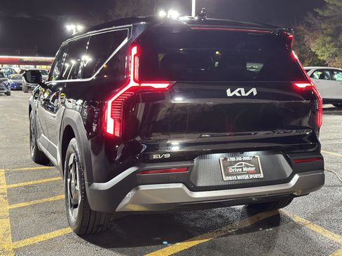 Used 2024 Kia EV9 Light Long Range image 19