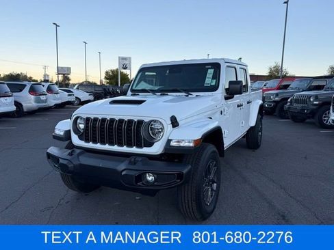 Used 2025 Jeep Gladiator Sport AWD/4WD image 10