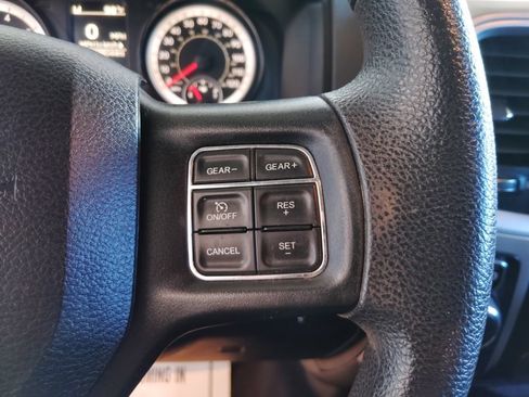 Used 2019 RAM 1500 Classic SLT RWD image 27