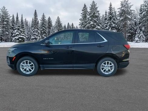 Used 2023 Chevrolet Equinox Premier image 2