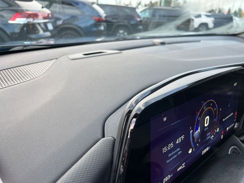 Used 2025 Chevrolet Equinox LT image 34