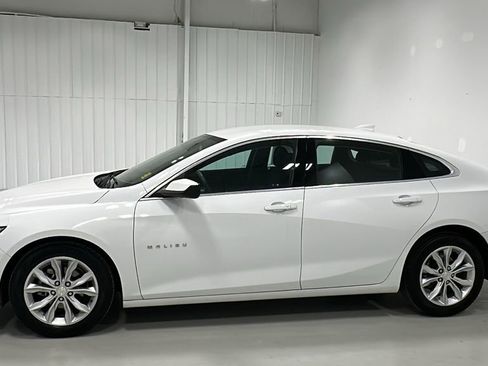 Used 2024 Chevrolet Malibu LT image 3