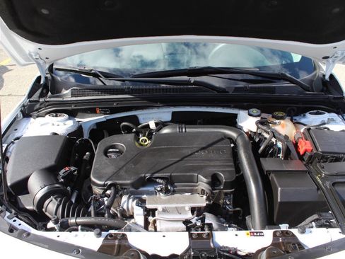 Used 2024 Chevrolet Malibu LT image 12