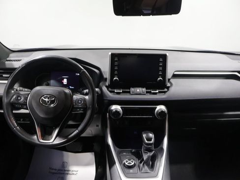 Used 2019 Toyota RAV4 XSE w/ XSE Weather Package AWD/4WD image 16