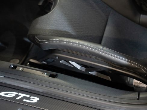 Certified 2026 Porsche 911 GT3 RWD image 13