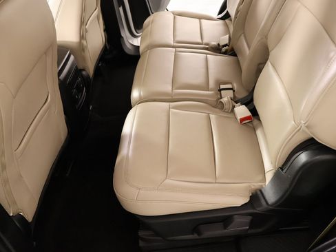 Used 2023 Ford Explorer XLT w/ Equipment Group 202A image 12