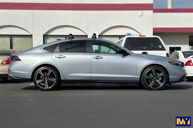 Used 2025 Honda Accord Sport image 3