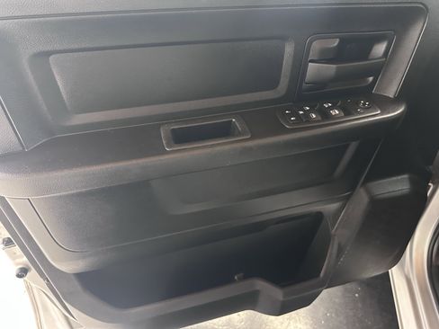 Used 2019 RAM 1500 Express image 33