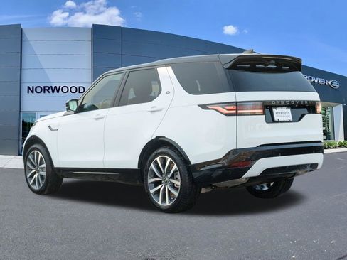 Used 2024 Land Rover Discovery Dynamic SE image 6