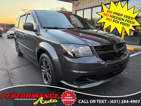 Used 2017 Dodge Grand Caravan SE image 1