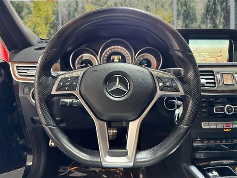 Used 2014 Mercedes-Benz E 350 4MATIC Sedan image 16