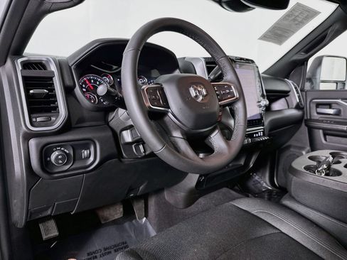 Used 2025 RAM 2500 Big Horn AWD/4WD image 9