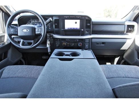 Used 2024 Ford F250 XLT image 7