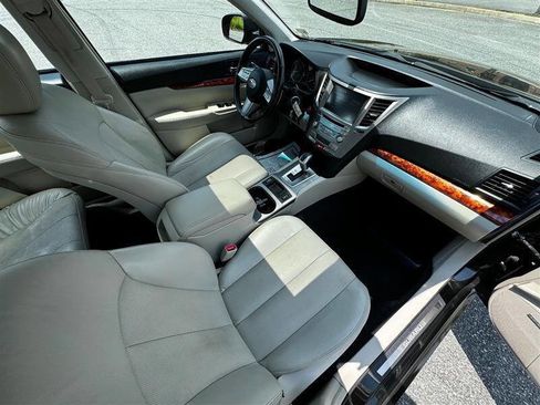 Used 2011 Subaru Legacy 3.6R Limited image 11