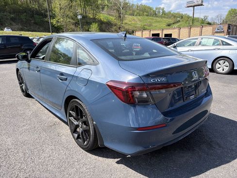 Used 2025 Honda Civic Sport image 6