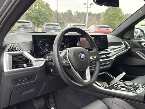 Used 2025 BMW X5 xDrive50e image 10