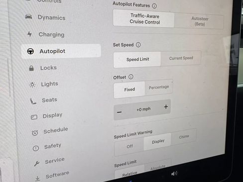 Used 2024 Tesla Model Y Long Range image 30