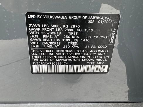 Used 2025 Volkswagen Atlas Peak Edition SE image 37