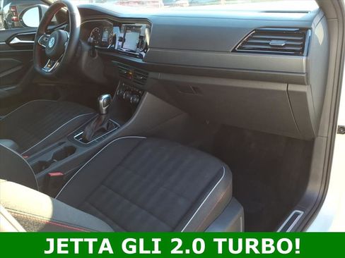 Used 2021 Volkswagen Jetta GLI image 9