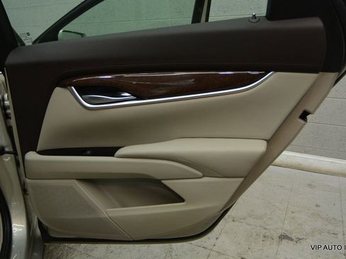 Used 2013 Cadillac XTS Luxury w/ Driver Awareness Package image 10