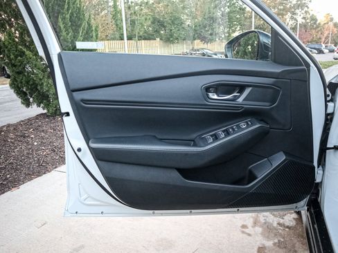 Used 2024 Honda Accord Sport image 14