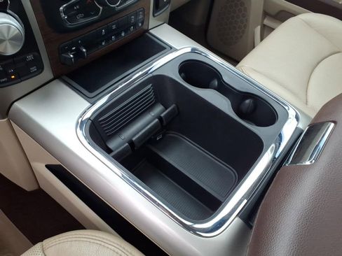 Used 2016 RAM 1500 Laramie w/ Convenience Group image 19