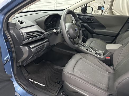 Used 2024 Subaru Crosstrek 2.0i Premium image 9