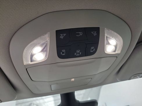 Used 2023 Chrysler Voyager LX FWD image 47