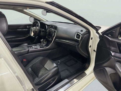 Used 2019 Nissan Maxima Platinum w/ Illumination Package FWD image 41