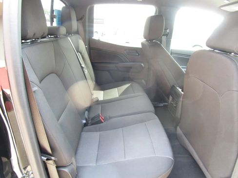 Used 2024 Chevrolet Colorado Trail Boss w/ Technology Package AWD/4WD image 16
