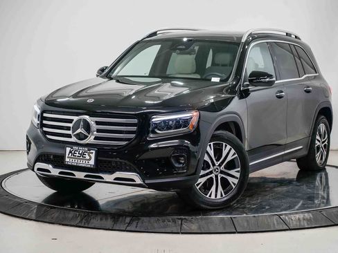 Used 2026 Mercedes-Benz GLB 250 image 1