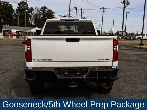 Used 2023 Chevrolet Silverado 2500 Custom w/ Custom Value Package image 6