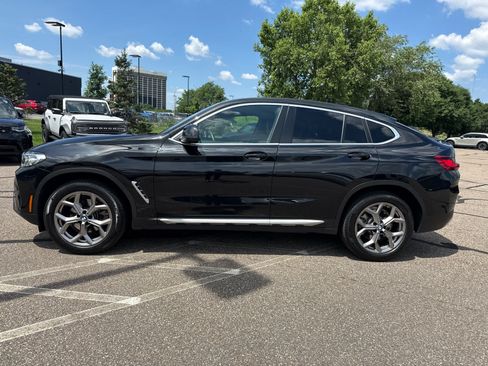 Used 2024 BMW X4 xDrive30i w/ Premium Package AWD/4WD image 2