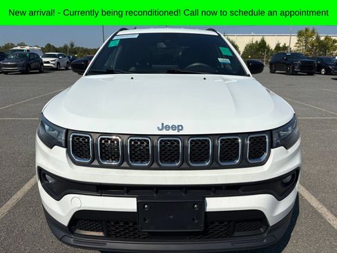 Used 2023 Jeep Compass Latitude AWD/4WD image 10