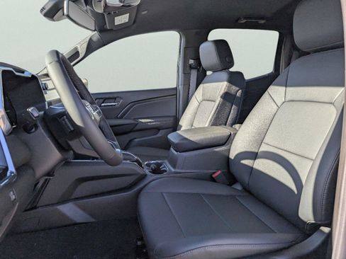 New 2025 GMC Canyon Elevation w/ Convenience Package image 9