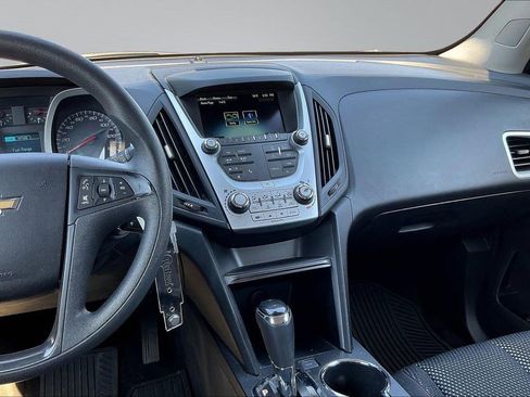 Used 2017 Chevrolet Equinox LS image 6