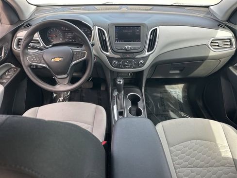 Used 2020 Chevrolet Equinox LS image 15