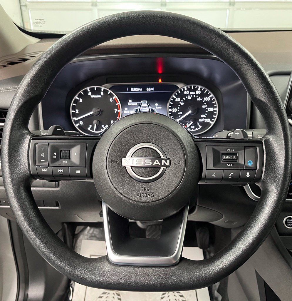 Used 2023 Nissan Rogue SV AWD/4WD image 26