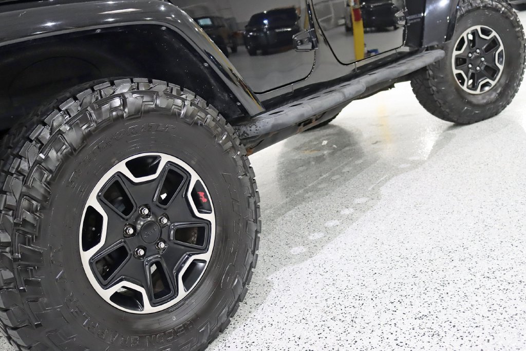 Used 2016 Jeep Wrangler Unlimited Rubicon AWD/4WD image 13