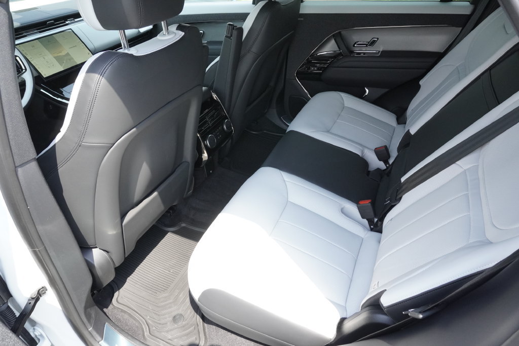 New 2026 Land Rover Range Rover Sport Dynamic SE AWD/4WD image 29