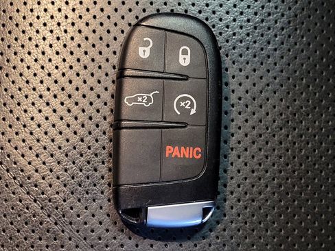 Used 2018 Jeep Grand Cherokee High Altitude image 32