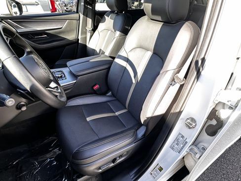 Certified 2025 MAZDA CX-90 3.3 Turbo S w/ Premium Package image 23