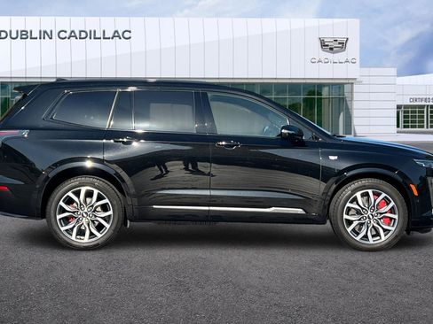 Certified 2024 Cadillac XT6 Sport w/ Platinum Package image 3