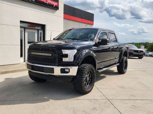 Used 2017 Ford F150 XLT AWD/4WD image 2